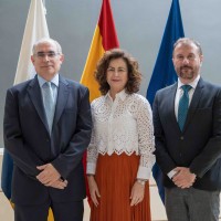 De izquierda a derecha, Diego Ramiro, Matilde Asián y Sergio Alonso. / Gobierno de Canarias