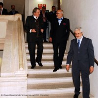 El Ministro de Educación, Cultura y Deporte, Íñigo Méndez de Vigo, visita la exposición 'Este que veis aquí... Cervantes en Simancas y en los Archivos Estatales", de la que es comisario conjunto Alfredo Alvar Ezquerra (IH) El Ministro de Educación, Cultura y Deporte, Íñigo Méndez de Vigo, visita la exposición 'Este que veis aquí... Cervantes en Simancas y en los Archivos Estatales", de la que es comisario conjunto Alfredo Alvar Ezquerra (IH)