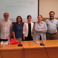 Carmen Gaitán, que disfrutó de una beca-contrato FPU en el IH (CSIC), defiende su tesis doctoral La nueva doctora Carmen Gaitán, en el centro de la fotografía